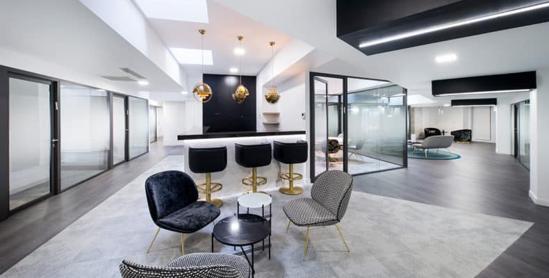 Photographie d'architecture d'interieur dans des bureau