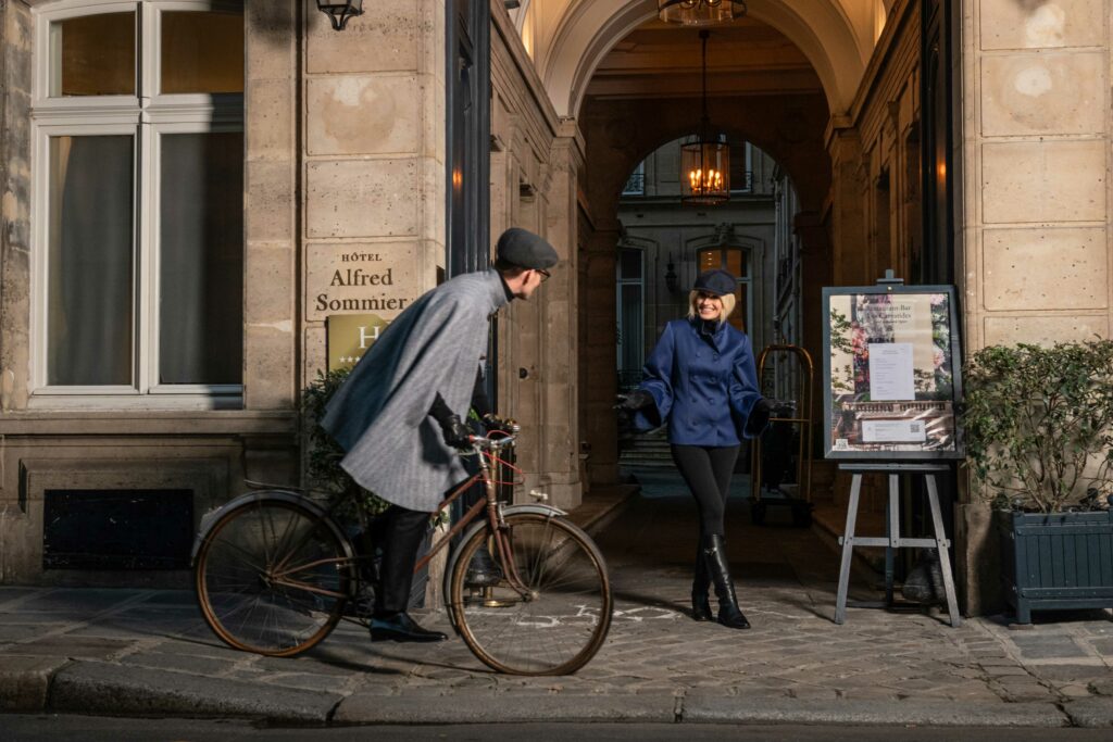Campagne publicitaire- Servi- Marque d' uniforme et vêtements d'hôtellerie communication