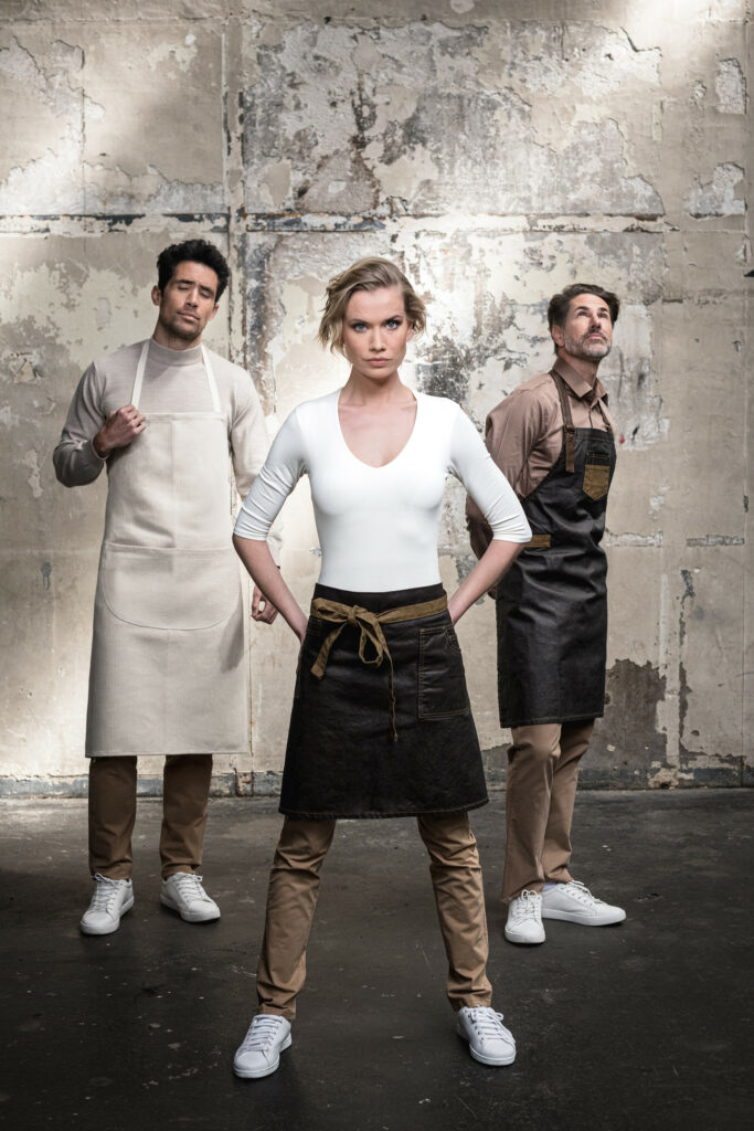 Campagne publicitaire- Servi- Marque d' uniforme et vêtements d'hôtellerie photo