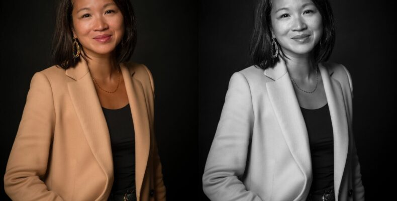 Portrait professionnel en couleur et en noir et blanc d’une femme en blazer beige, deux images côte à côte – Studio Alterego